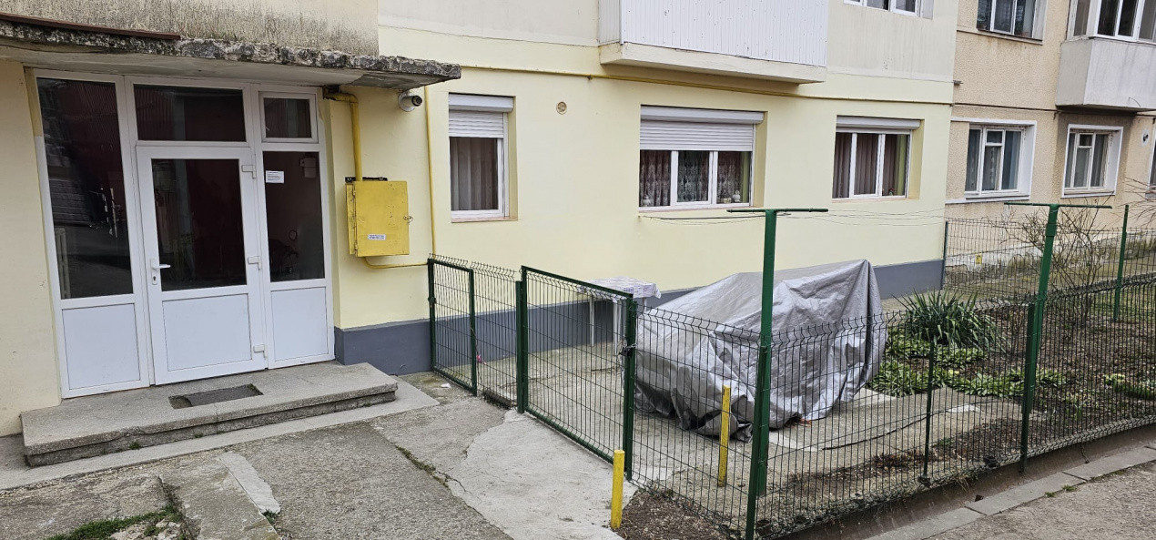 La parter în centrul Târgu Ocnei — investiție sau acasă, tu decizi