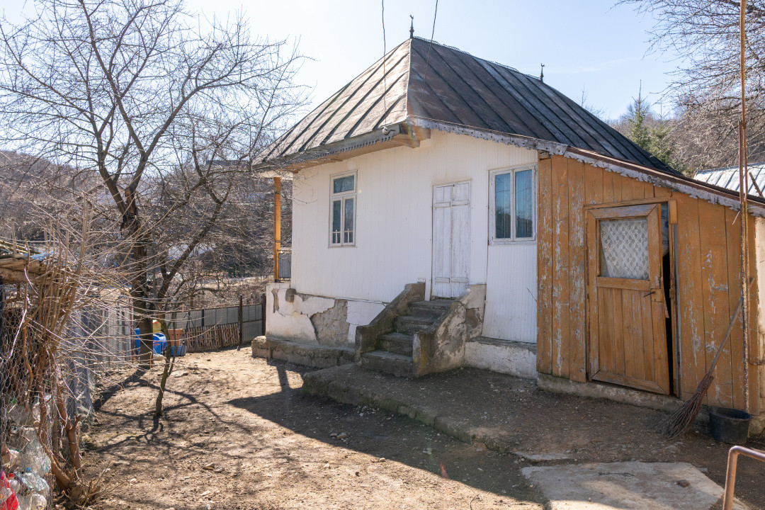 Ai plecat din Solont, dar terenul ăsta de 1737mp te cheamă înapoi