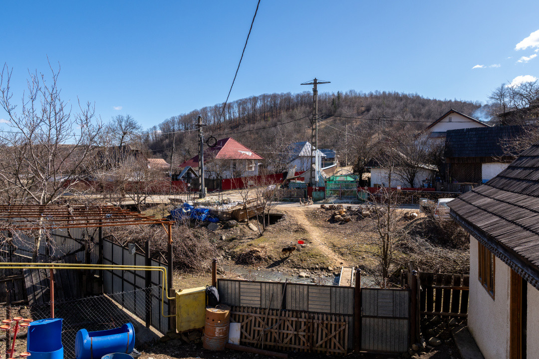 Ai plecat din Solont, dar terenul ăsta de 1737mp te cheamă înapoi