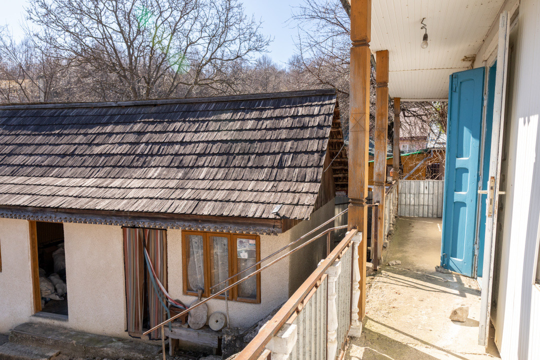 Ai plecat din Solont, dar terenul ăsta de 1737mp te cheamă înapoi