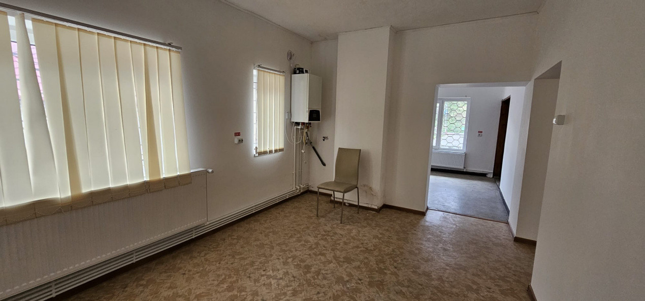 Spatiu comercial Zemes!