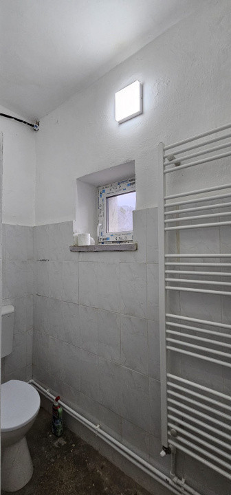 Spatiu comercial Zemes!