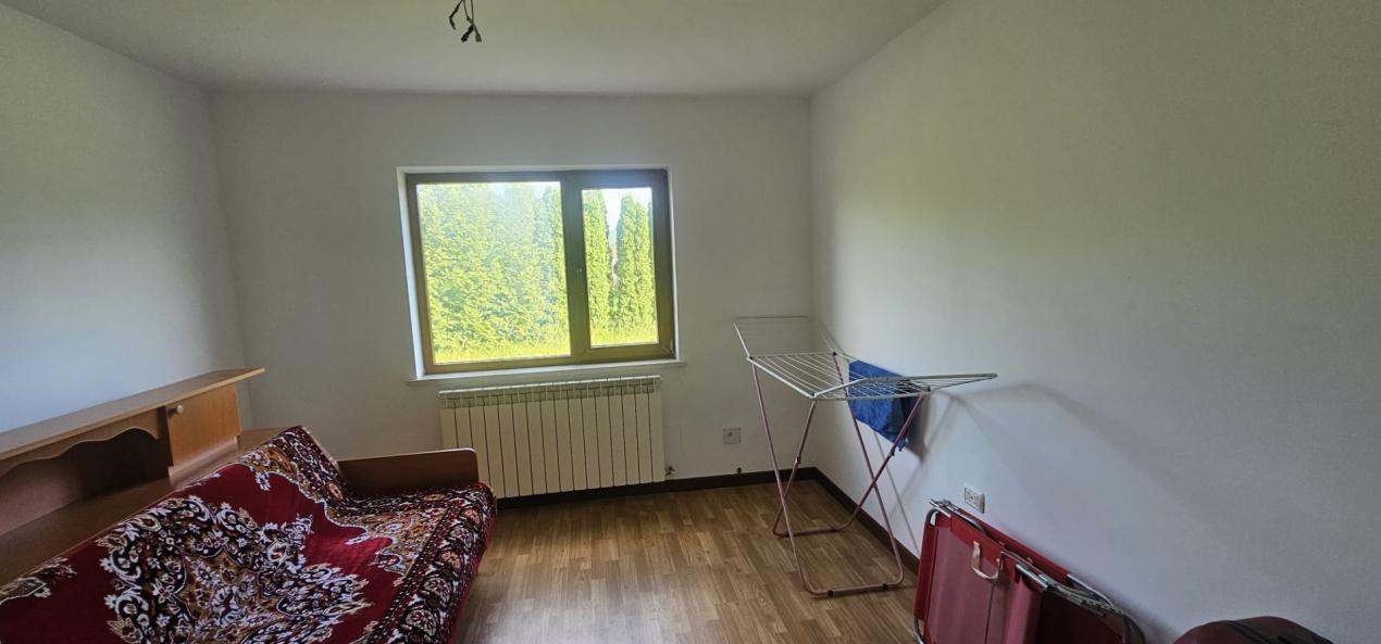 Între liniștea satului și confortul unei vieți frumoase.