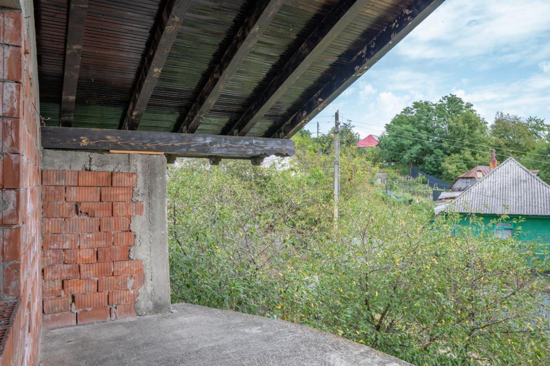 Probabil cea mai impunătoare casă din Grigoreni, la 52.000€