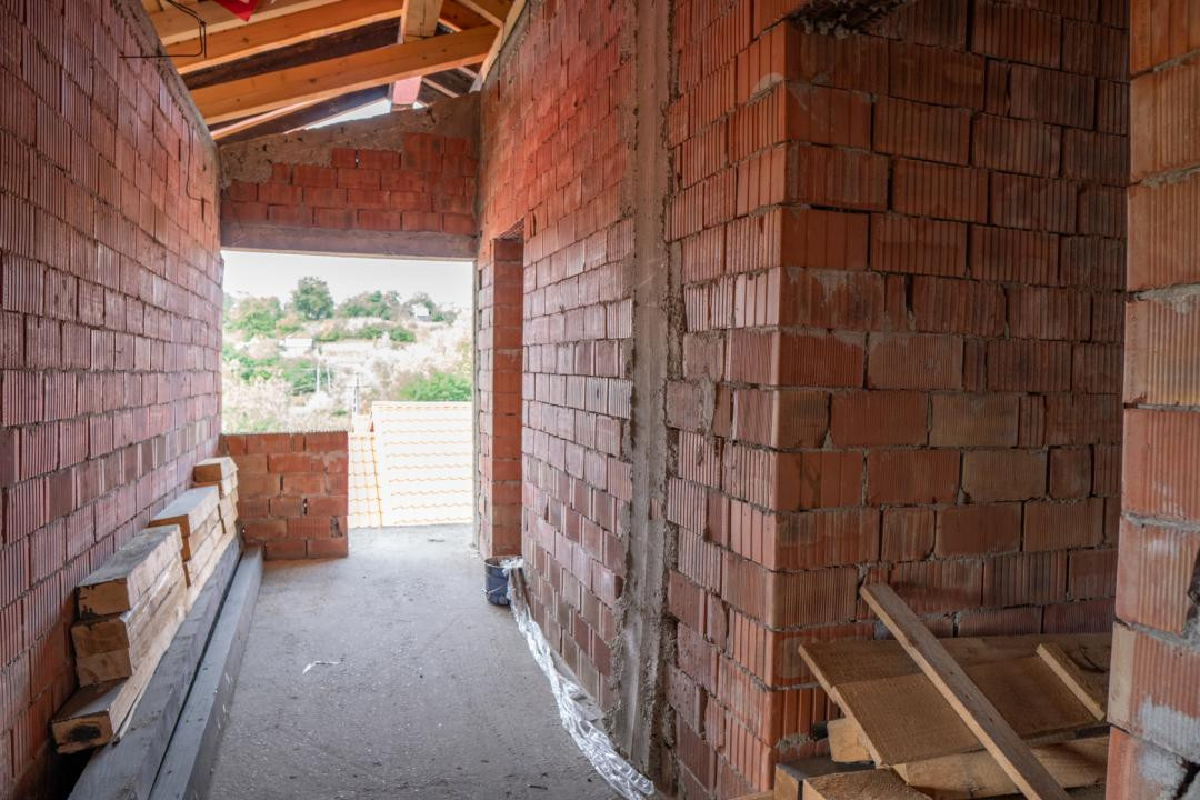 Probabil cea mai impunătoare casă din Grigoreni, la 52.000€