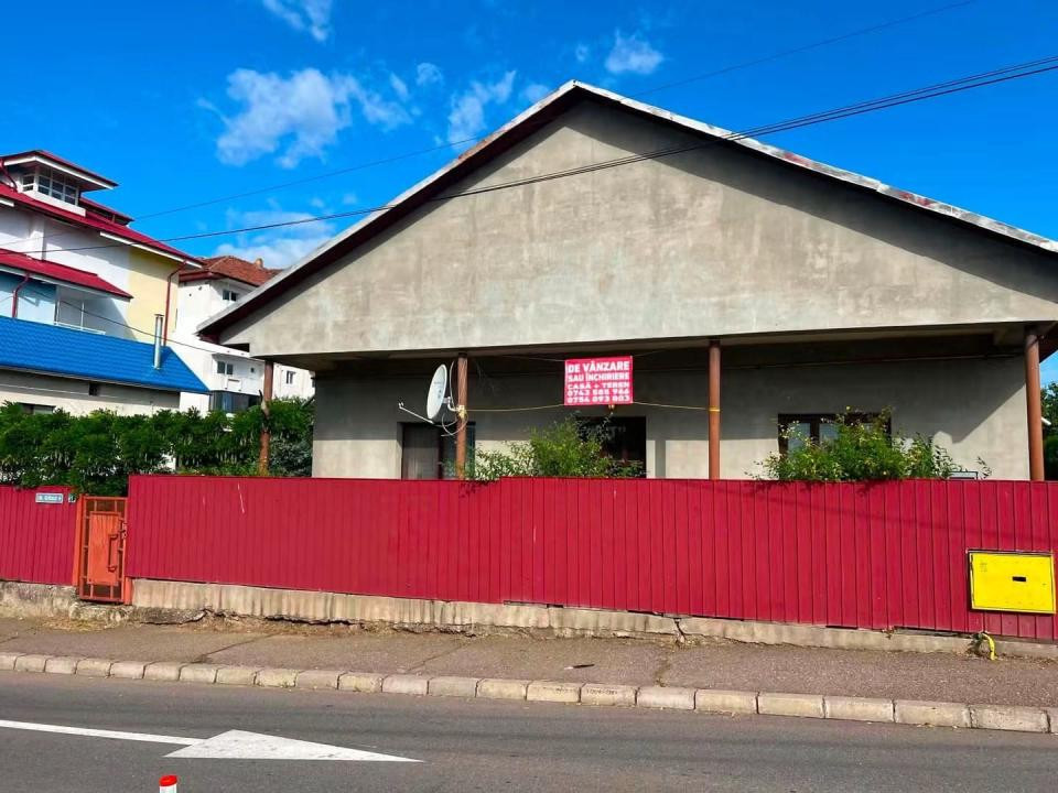 O casă cu poveste, teren generos și o cramă din piatră de 60 MP – Moinești