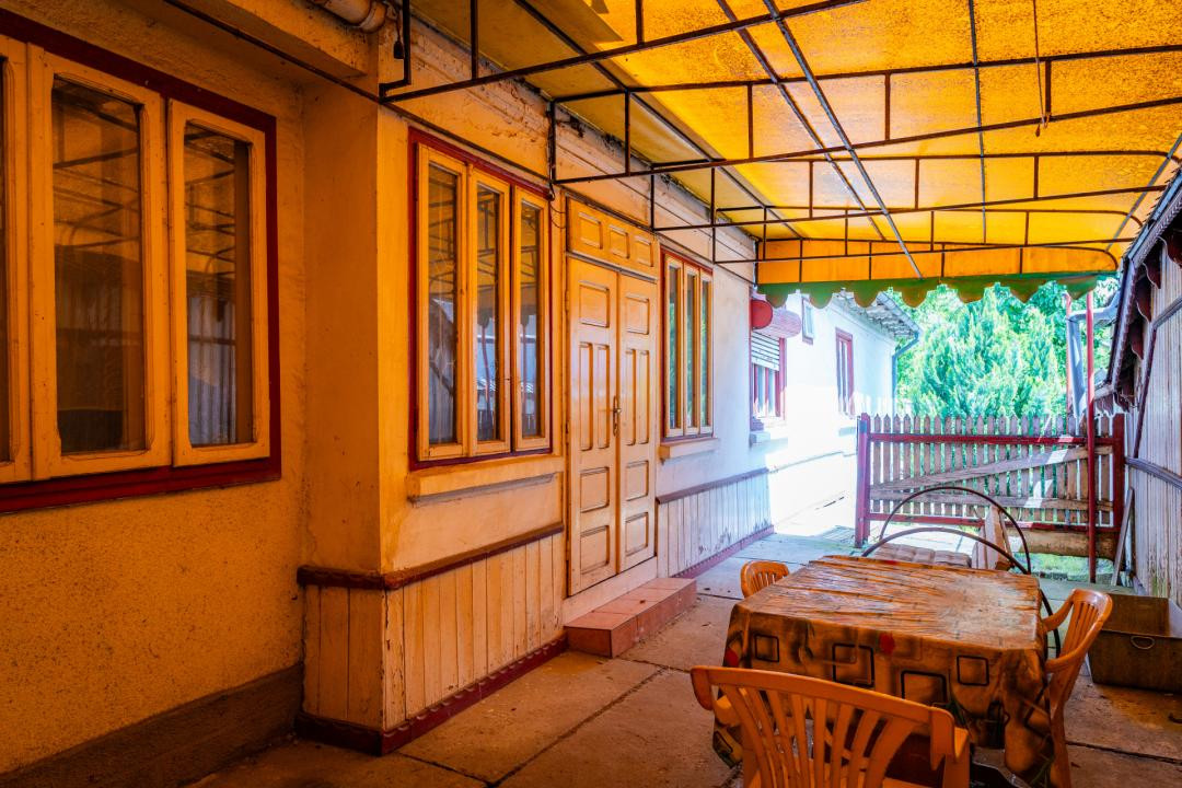 Casă locuibilă în Dărmănești — 50.000 €