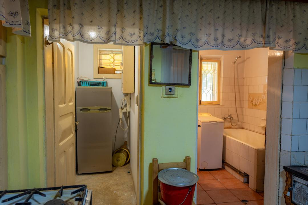 Casă locuibilă în Dărmănești — 50.000 €