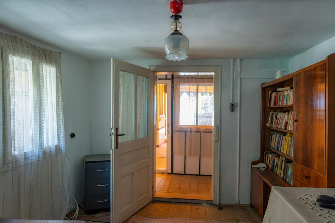 Casă locuibilă în Dărmănești — 50.000 €