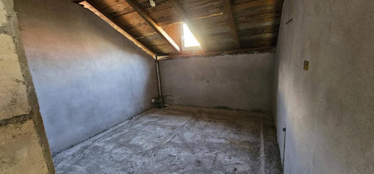 O casă nouă,teren generos și locul în care planurile de mâine pot începe astazi