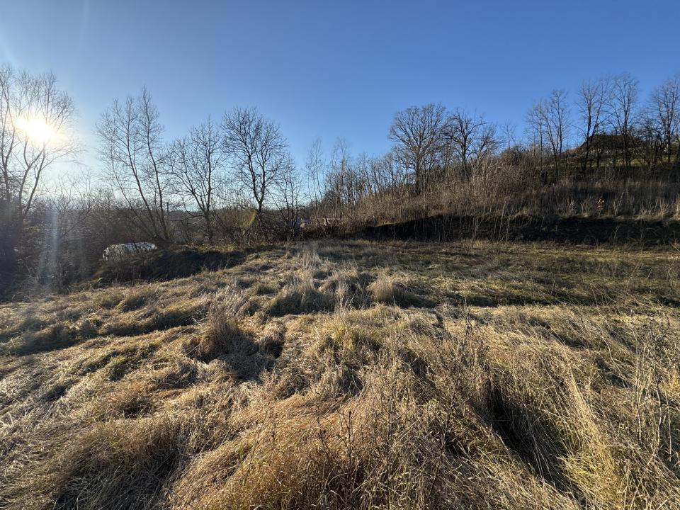4.000 mp intravilan în Moinești pentru dezvoltare rezidențială P+2