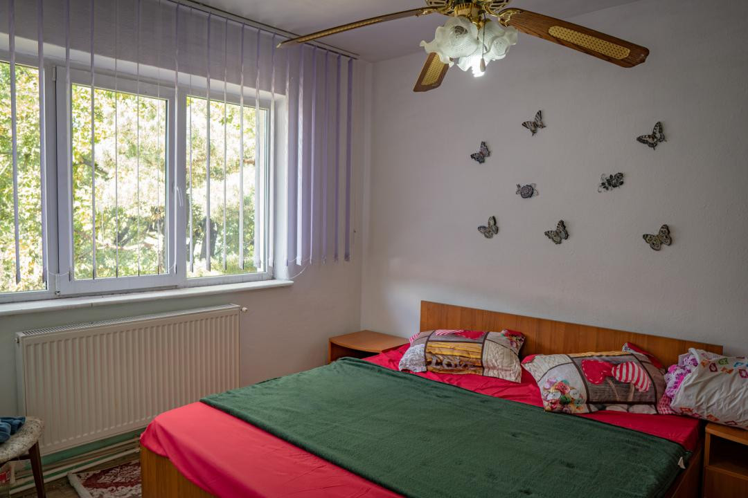 Apartament cu balcon în Moinești, sub 30.000 euro