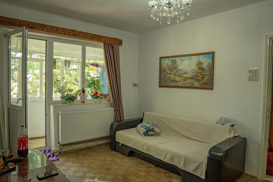 Apartament cu balcon în Moinești, sub 30.000 euro