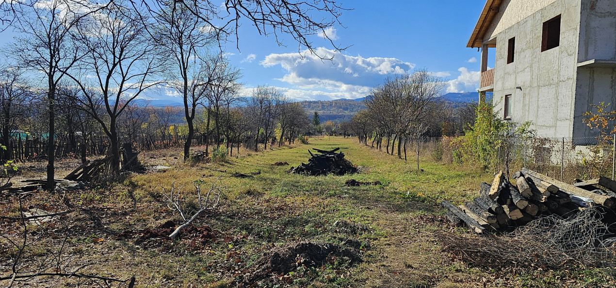 Casa cu 4 camere, teren 1708.30 mp intravilan, zona Vermesti! 