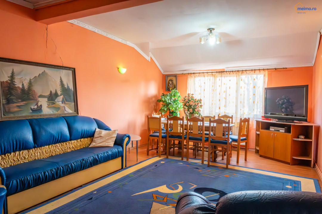 Casa spațioasă din Comănești – locuință pentru familii mari sau sediu de firma?