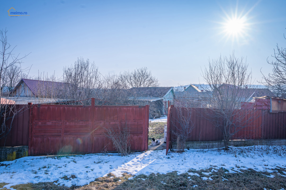 Casa spațioasă din Comănești – locuință pentru familii mari sau sediu de firma?