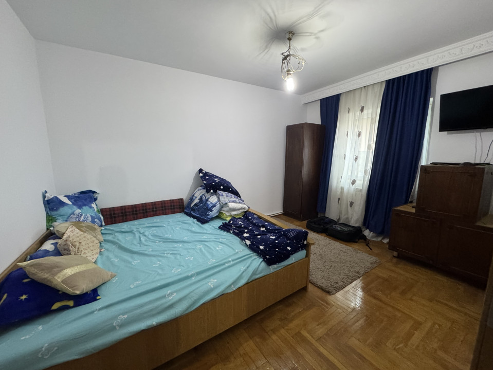 Apartament cu 3 camere calduros, decomandat, 72mp, cu beci si view panoramic