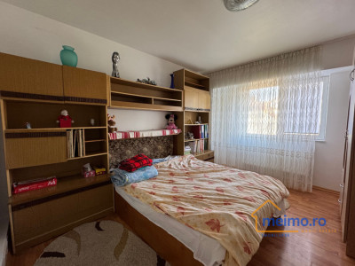 Apartament de 4 camere, liber de la 1 noiembrie