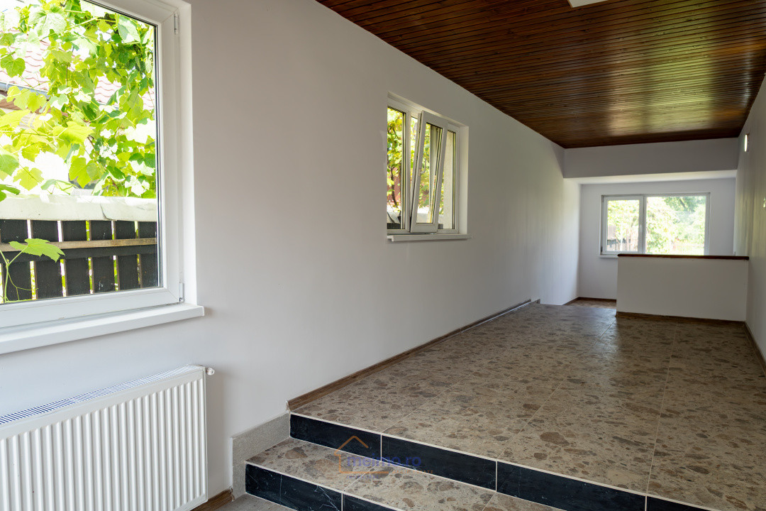 Casă renovată, spațiu pentru familie și grădină - Moinesti
