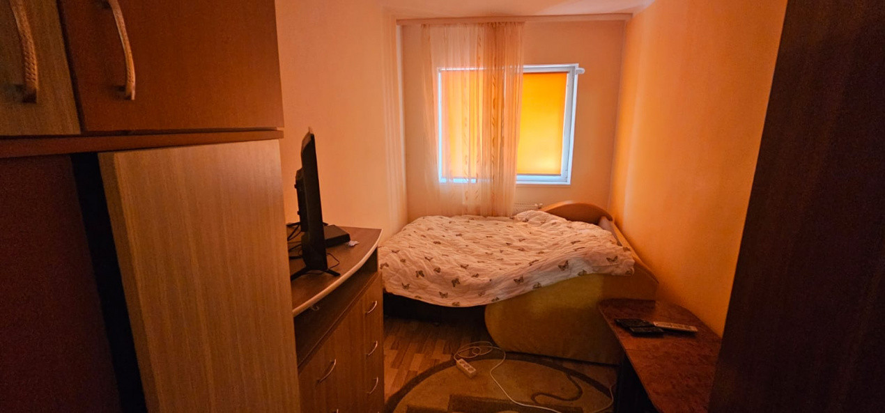 Apartament 3 camere de inchiriat, cartier Zavoi!