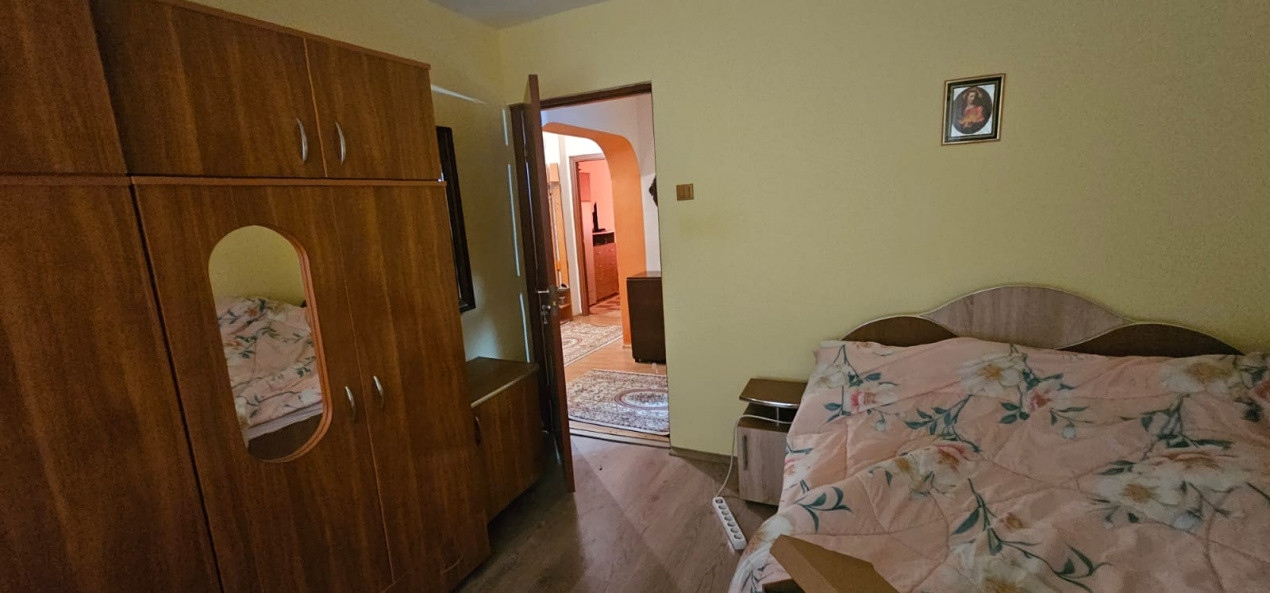 Apartament 3 camere de inchiriat, cartier Zavoi!