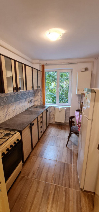 Apartament de doua camere, zona Garii (bloc E1)