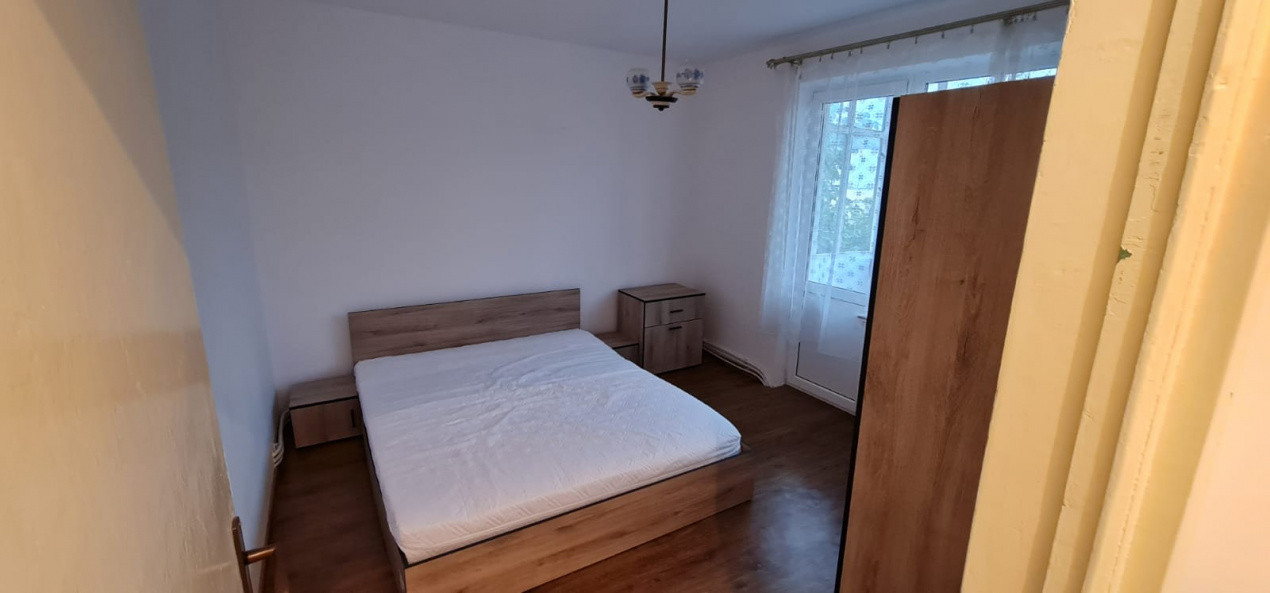 Apartament de doua camere, zona Garii (bloc E1)