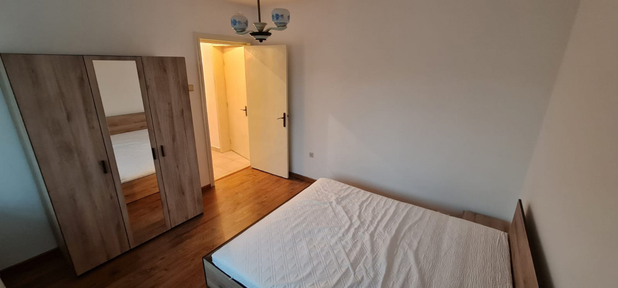 Apartament de doua camere, zona Garii (bloc E1)