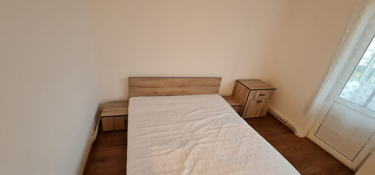 Apartament de doua camere, zona Garii (bloc E1)