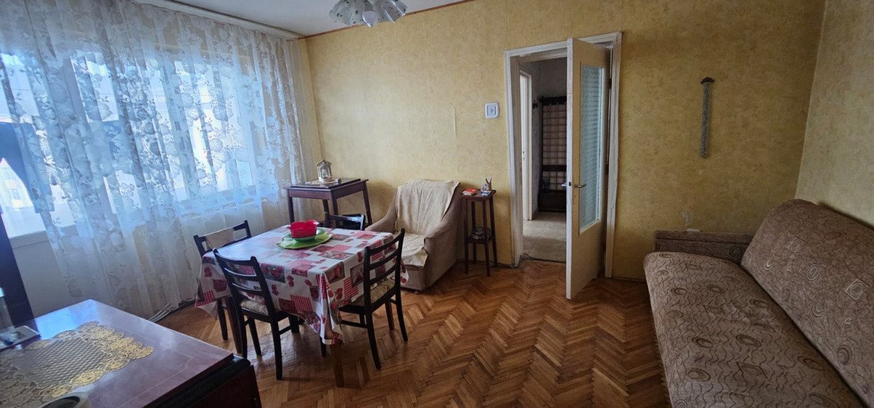 Apartament 2 camere de vanzare!