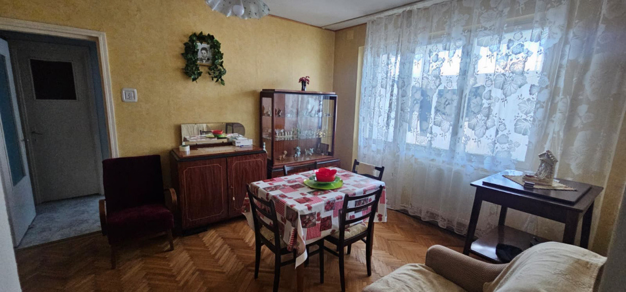Apartament 2 camere de vanzare!