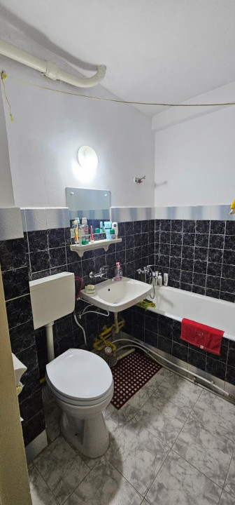 Apartament 2 camere de vanzare!