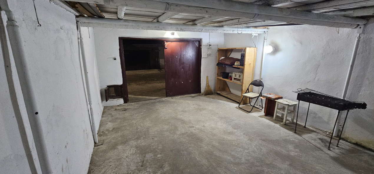 Garaj spațios și sigur în cartierul Lucăcești - Ideal pentru mașină!