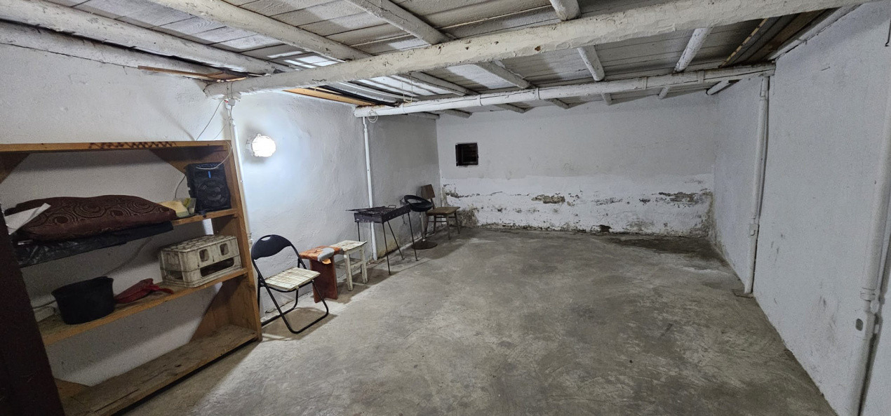 Garaj spațios și sigur în cartierul Lucăcești - Ideal pentru mașină!