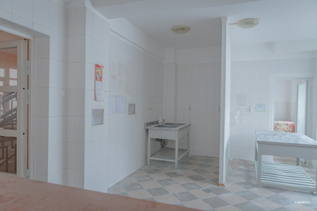 Clădire pentru clinică, pensiune sau centru social - Zemeș