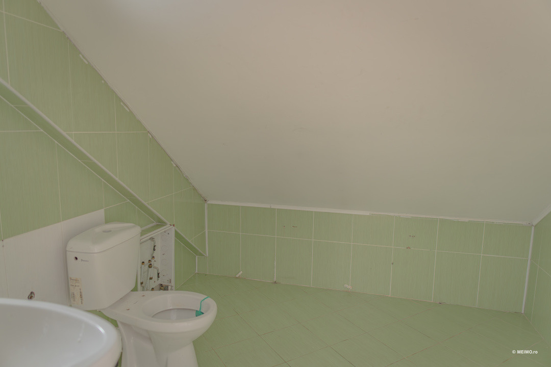 Clădire pentru clinică, pensiune sau centru social - Zemeș