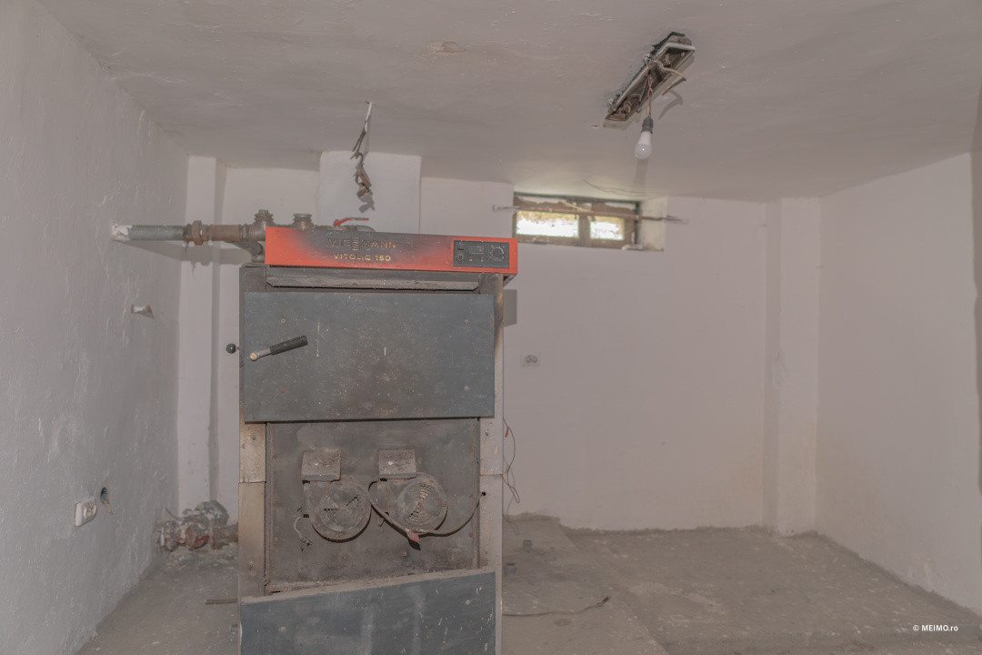 Clădire pentru clinică, pensiune sau centru social - Zemeș