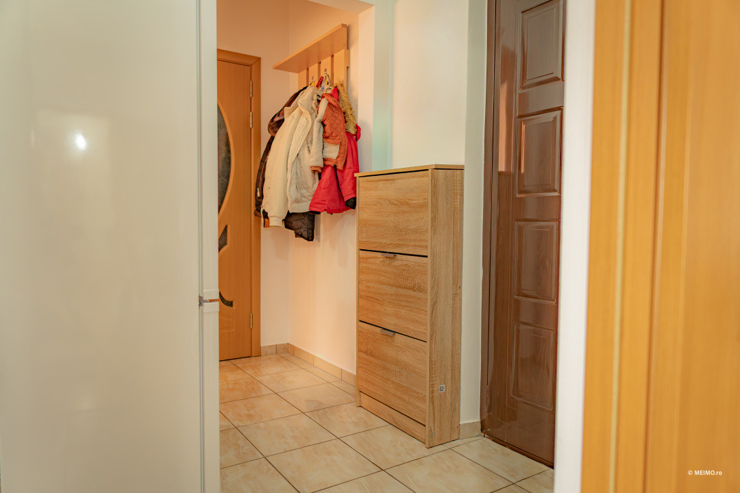 Schimb cu parter/casă sau vânzare: 3 camere renovat, mobilat, balcon